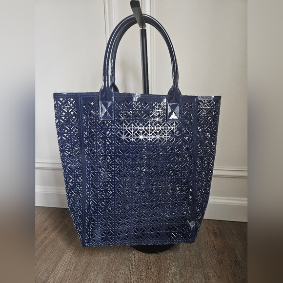 Tory Burch Handbags - Tory Burch Tote
